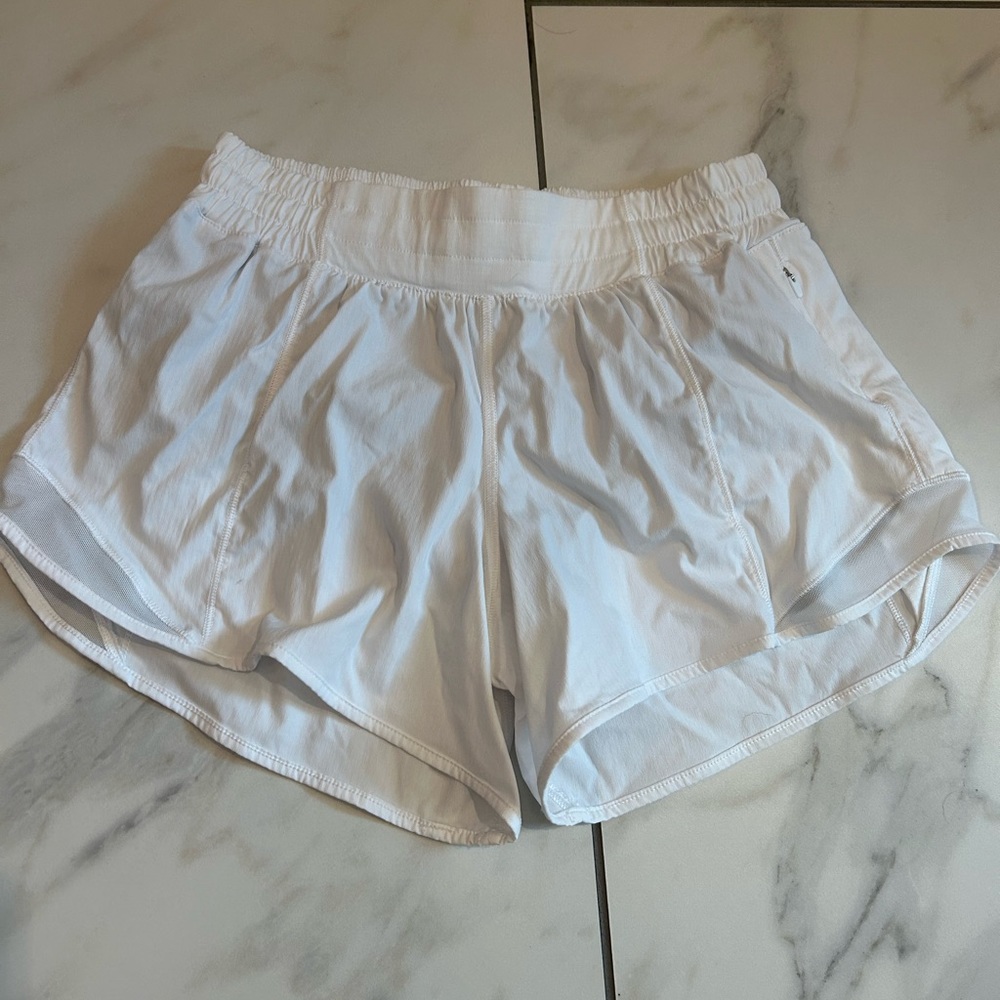 Lululemon Hotty Hot run short, white, like new, 6 Long